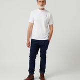Camiseta Básica Logo en Blanco