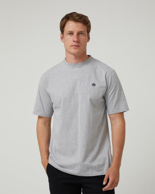 Camiseta Básica Logo en Gris