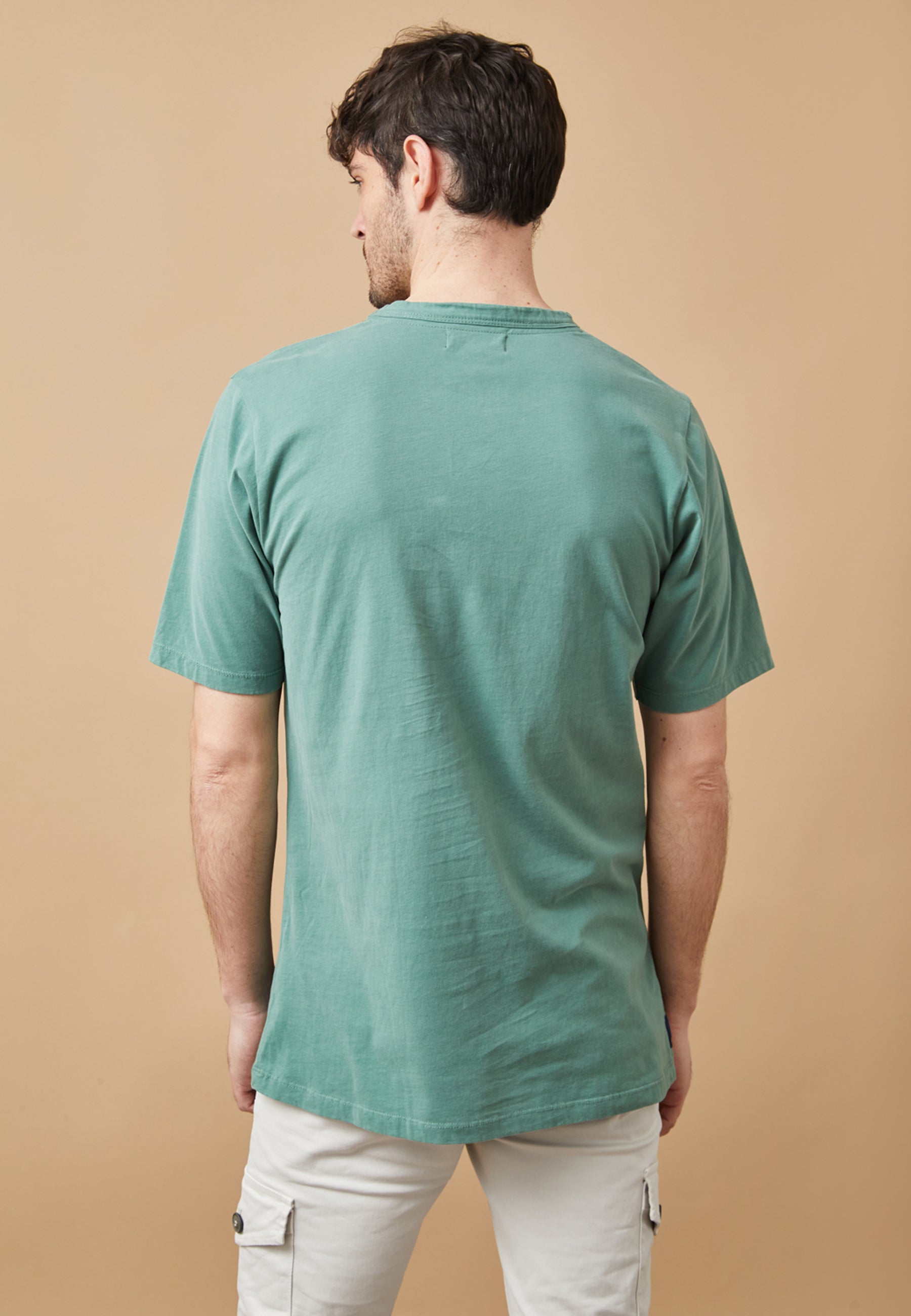 ROPA CAMISETA VERDE OSCURO