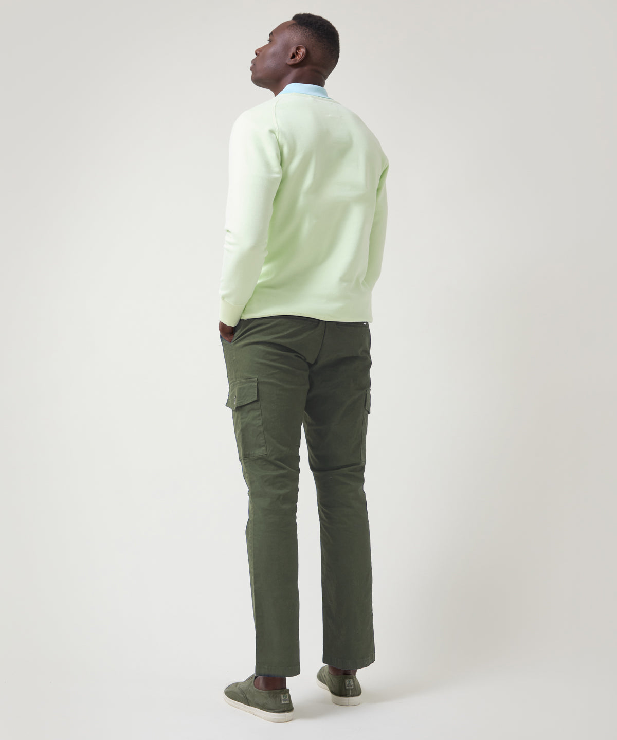 Pantalón cargo verde hombre