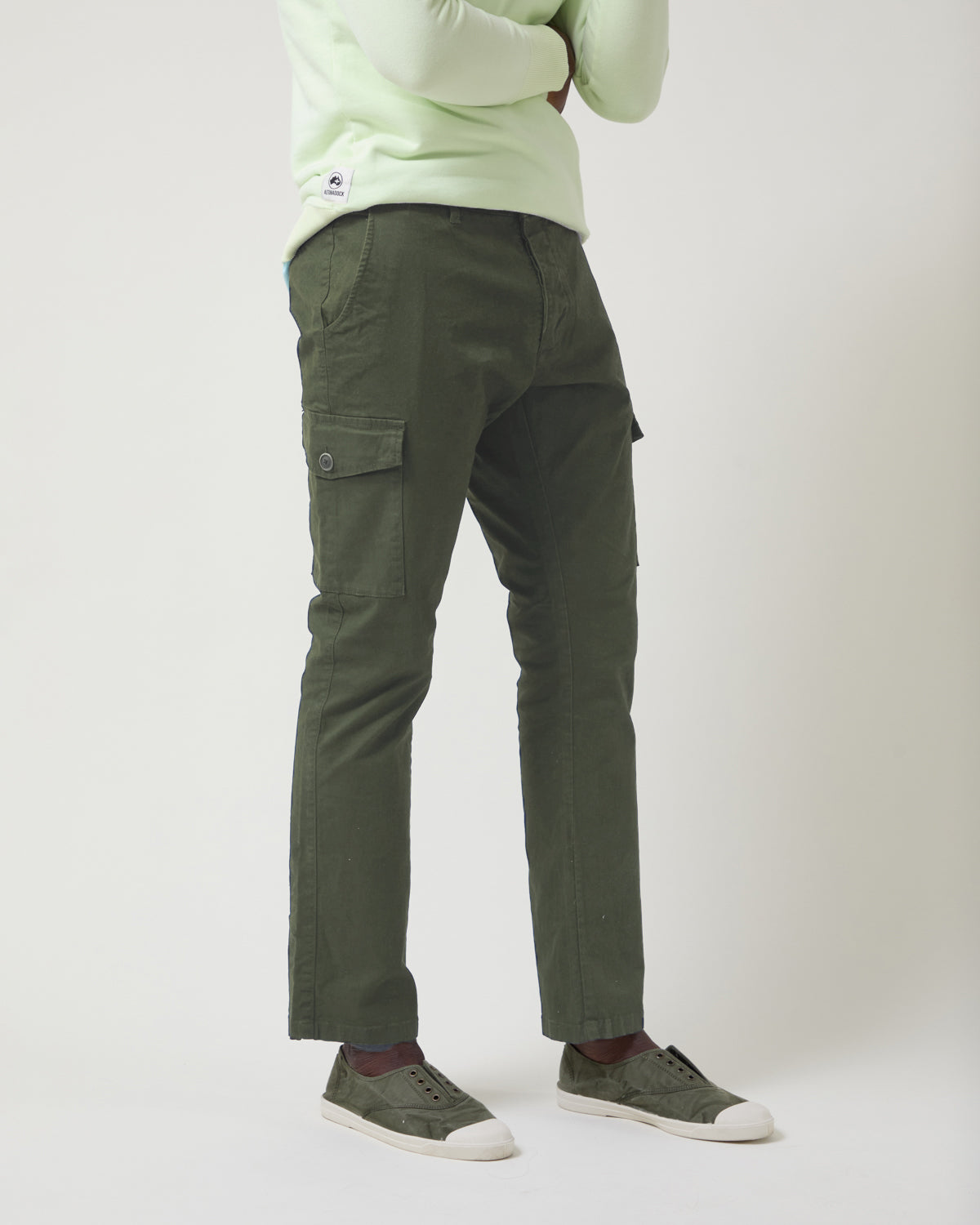 Pantalón cargo verde hombre