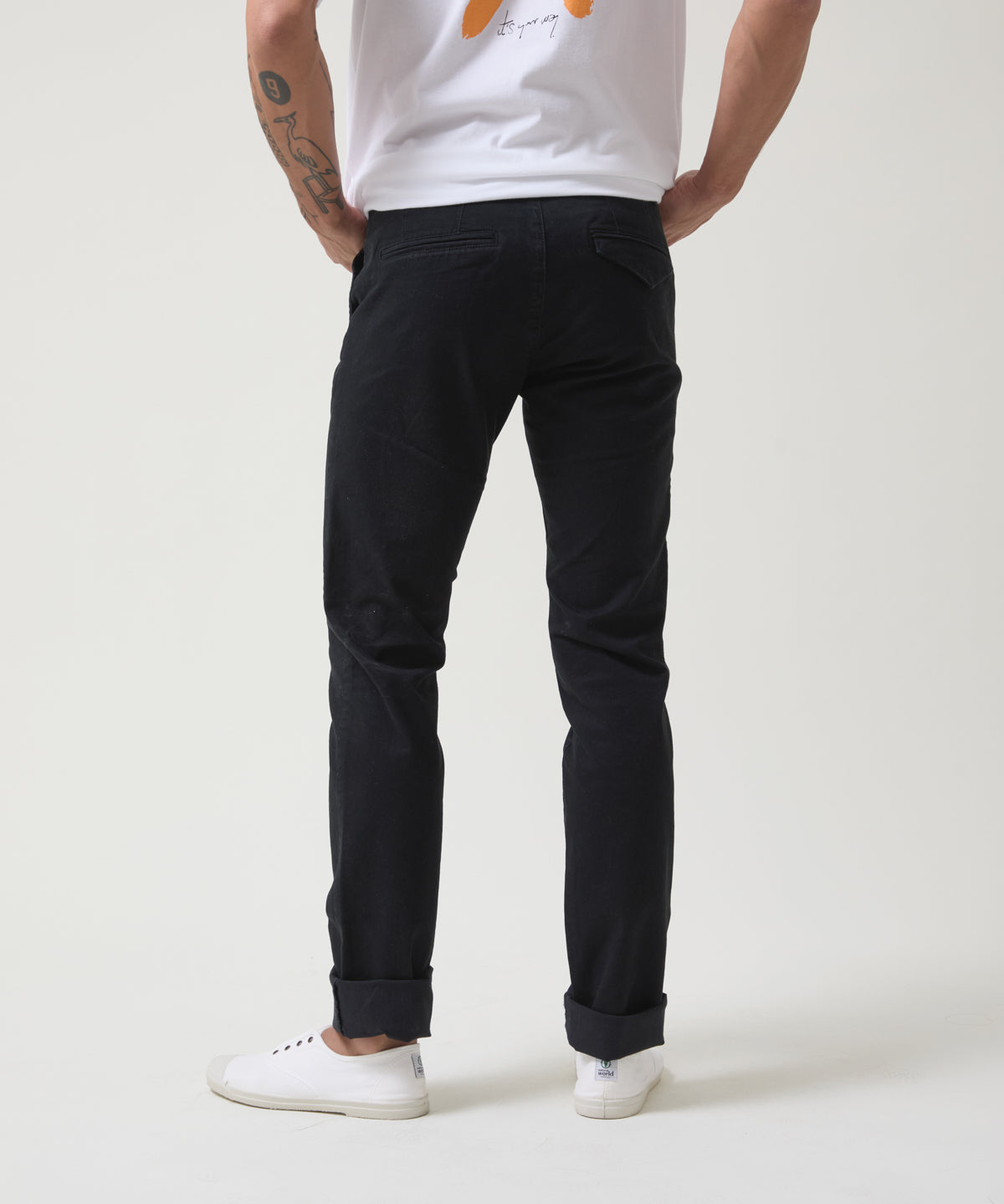 Pantalón chino negro hombre